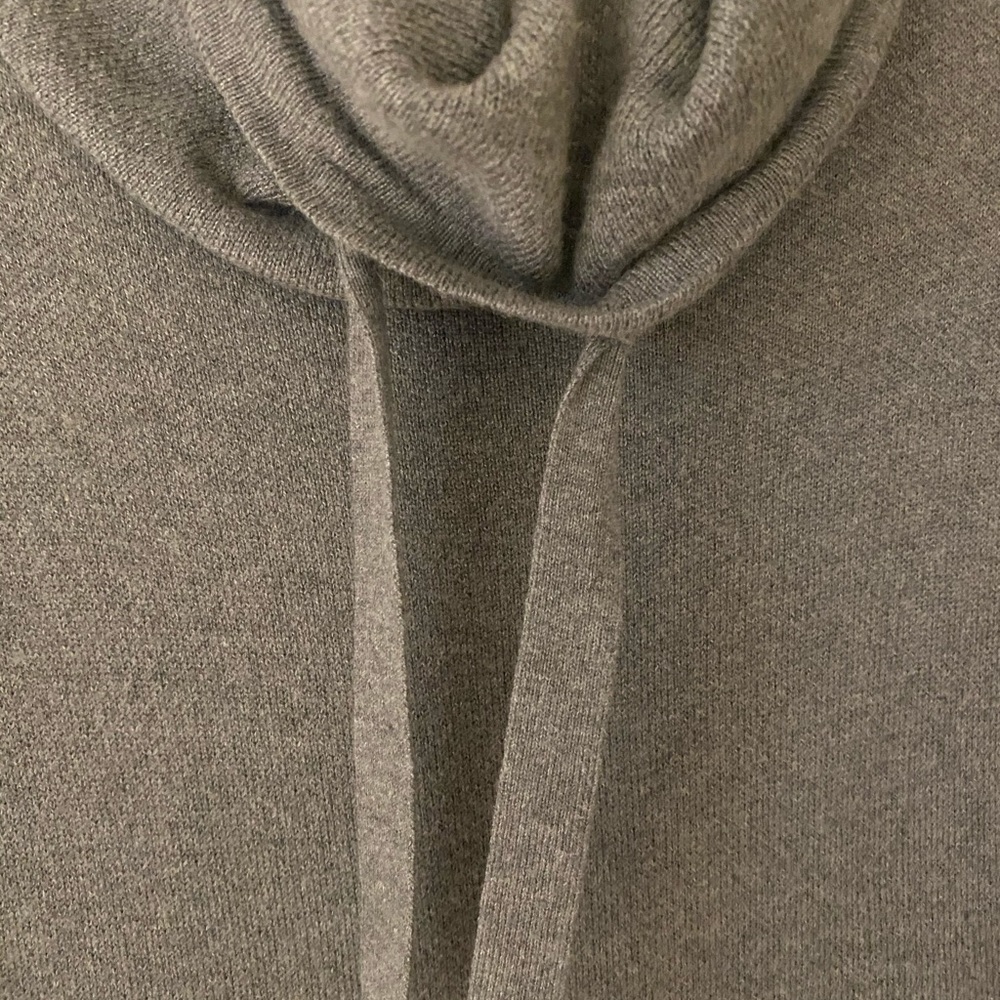Universal Thread Cowl Neck - Picture 4 of 4